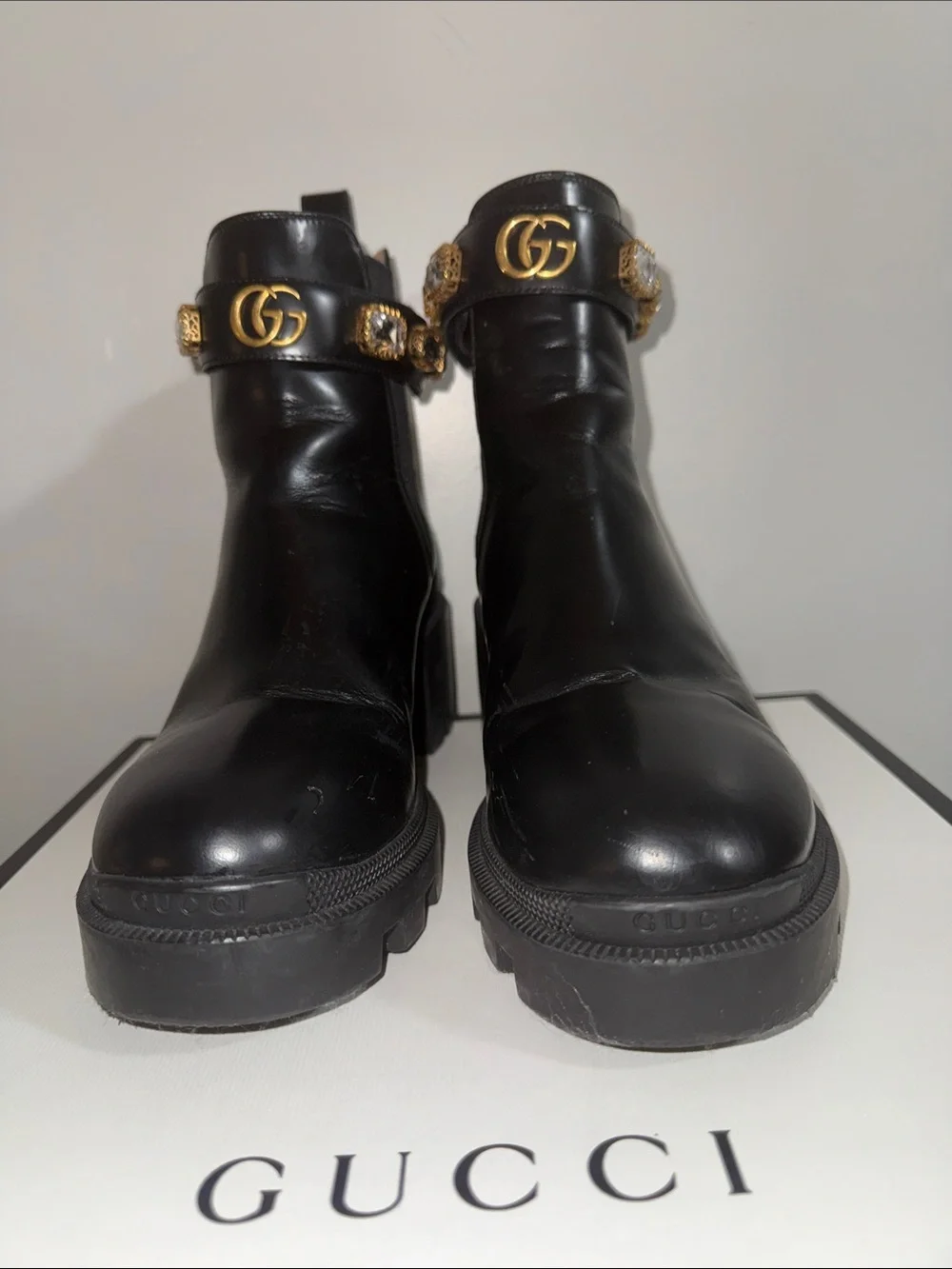 Gucci Black Leather Ankle Boots with Gold GG Logo Strap Vintage BBordeau